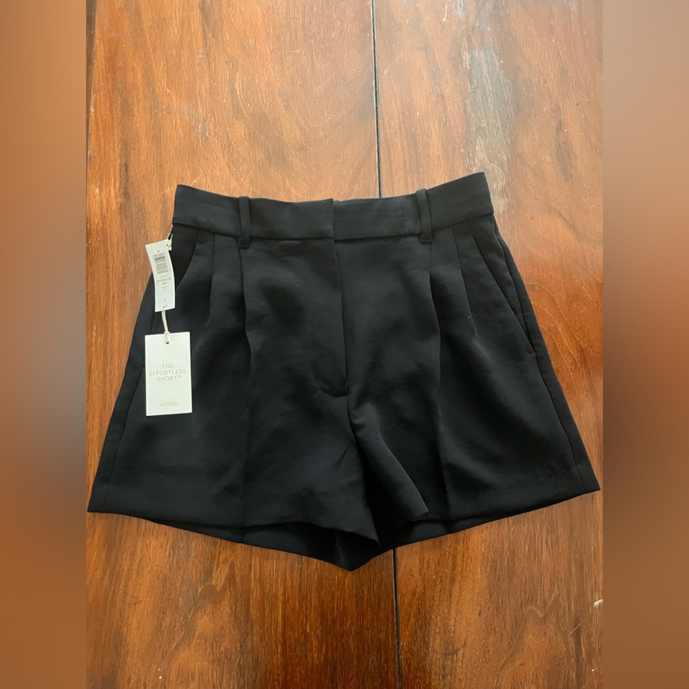 NWT Aritzia Wilfred Effortless Shorts Mini Size 6